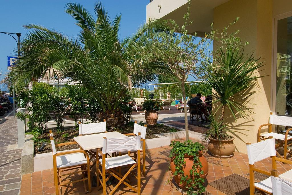Trevi Family Resort Каттолика Экстерьер фото