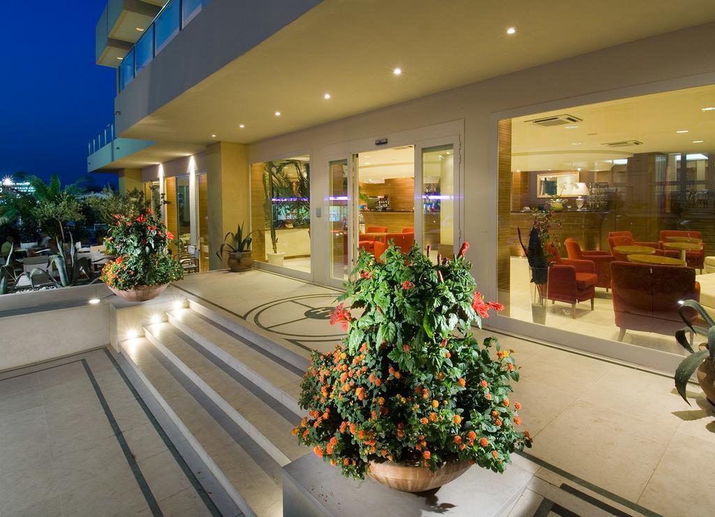 Trevi Family Resort Каттолика Экстерьер фото